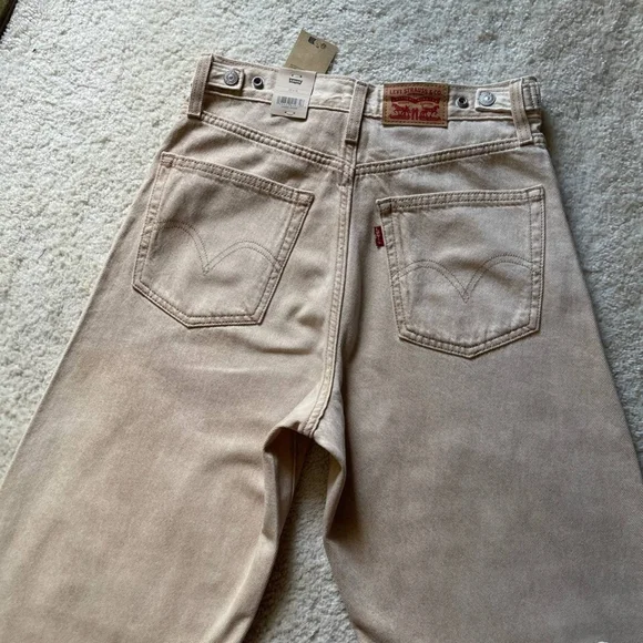 NWT Levi's Cinch Barrel High Rise Women's Jeans Size 27/31 - Picture 5 of 13